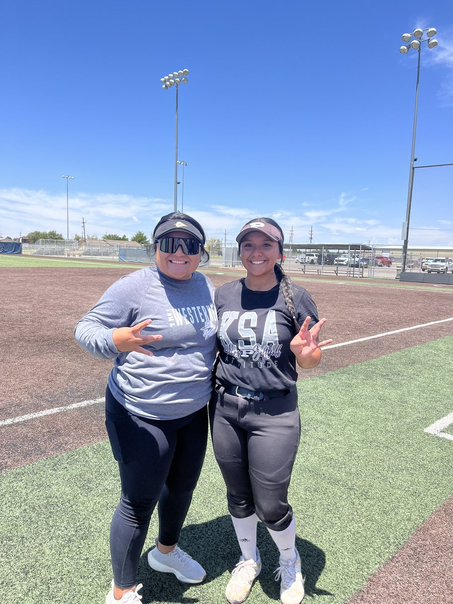 nyssad05's tweet photo. Had a great time at the USW Prospect Camp! Very thankful for the opportunity to learn from these coaches! Thank you to all the coaches for this amazing opportunity! 

@wtcsoftball @USW_Softball @Stro12Angelica @MidlandCollege @JarredLewis15 @coach_petroski https://t.co/T6w1bktSXk