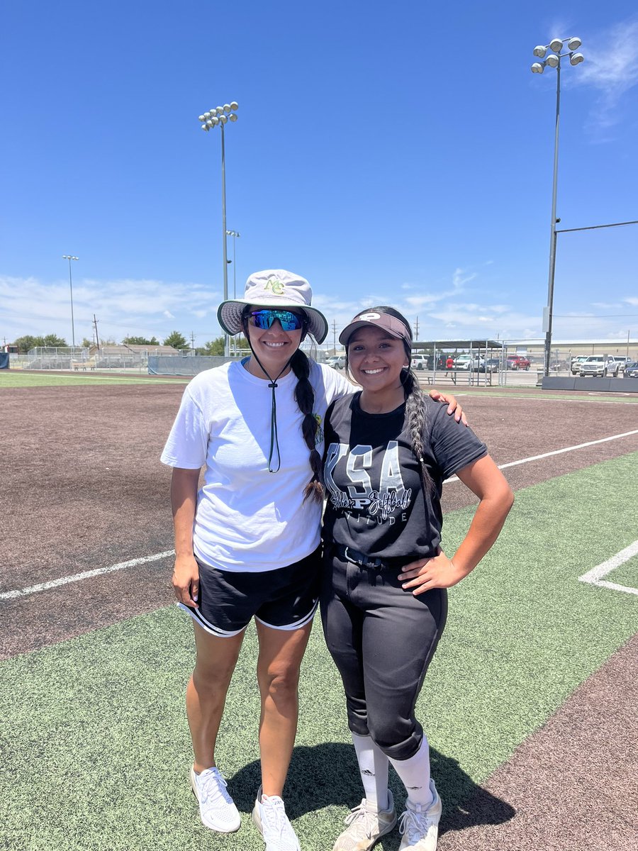 nyssad05's tweet photo. Had a great time at the USW Prospect Camp! Very thankful for the opportunity to learn from these coaches! Thank you to all the coaches for this amazing opportunity! 

@wtcsoftball @USW_Softball @Stro12Angelica @MidlandCollege @JarredLewis15 @coach_petroski https://t.co/T6w1bktSXk