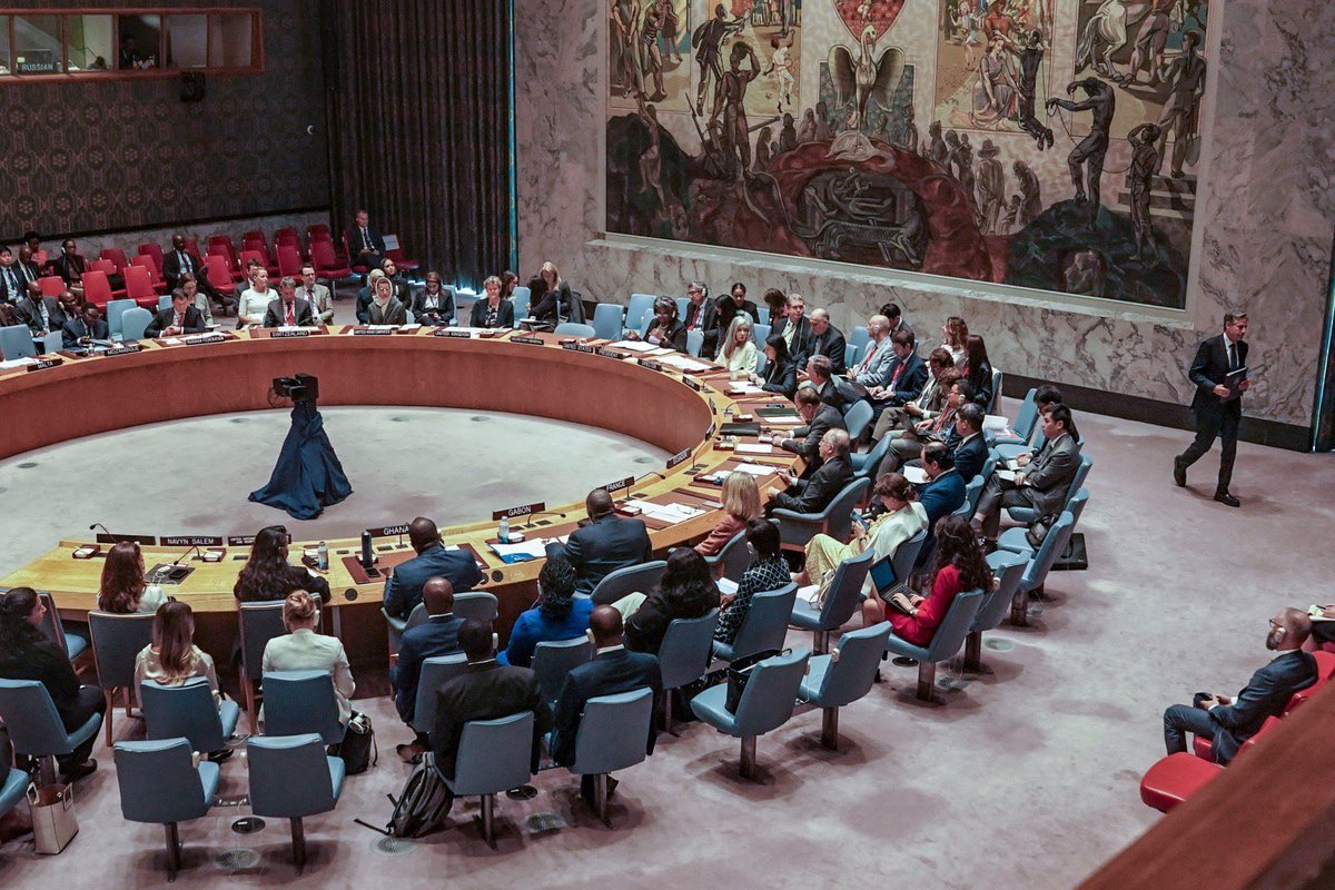 I’m currently finishing my Master thesis on the use of starvation as a weapon of war through blockades. Seeing the UNSC meet for the first time unanimously to debate about conflict-induced famine is great news. This topic should be in every political agenda. 
#FightFamine