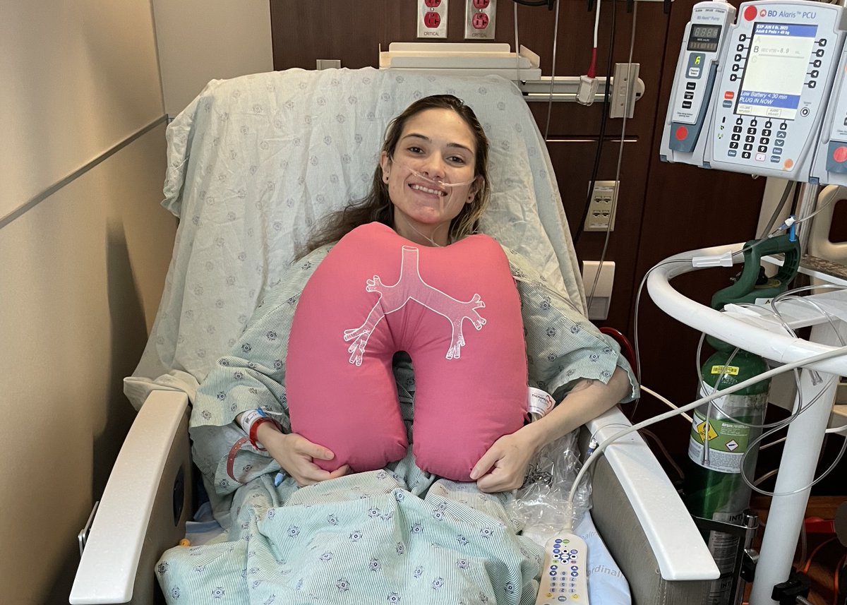 NMHC_News's tweet photo. On April 28, Yahaira Vega was the first #situsinversus patient to receive a double-lung transplant @NorthwesternMed, and several weeks later, @Commdeerdis2 received his #lungtransplant on May 22. @NM_Lung https://t.co/F1Jy3RyWSG