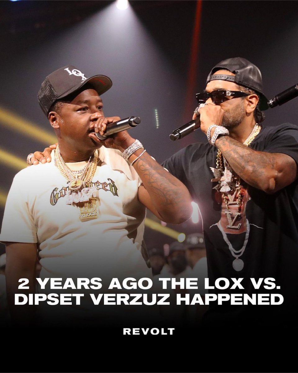 TChocolatePage's tweet image. 2 years ago today, #TheLox &amp;amp; #Dipset hit the #Verzuz stage &amp;amp; made history 🙌🏿🔥 Forever one of the BEST battles  in hip hop 🔊 
#jadakiss killed it 🔥🔥
🎥 @verzuztv