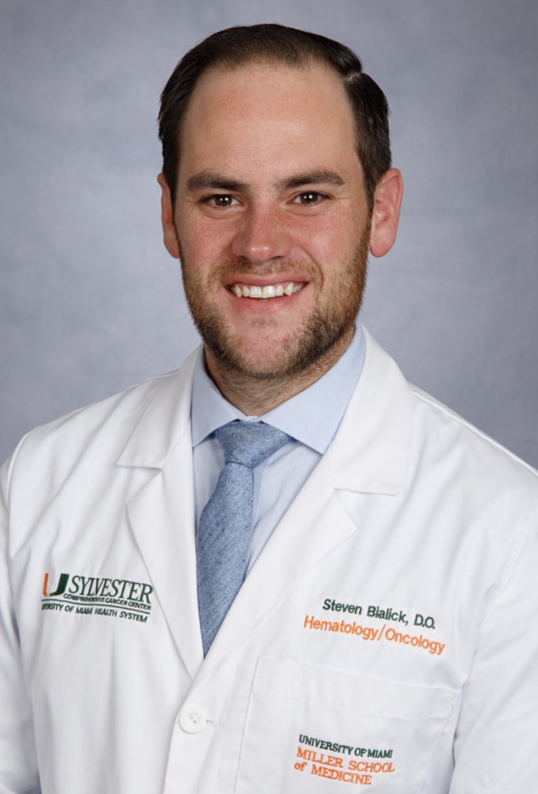 Welcome, @SteveBialickDO !!! Steve is a talented #Sarcoma Medical Oncologist joining the @Sylvester #Sarcoma Team @UMiamiHealth . His research includes #ctDNA-guided therapy in #GIST, cancer predisposition syndromes, & role of DNA damage repair pathways in #sarcoma oncogenesis.