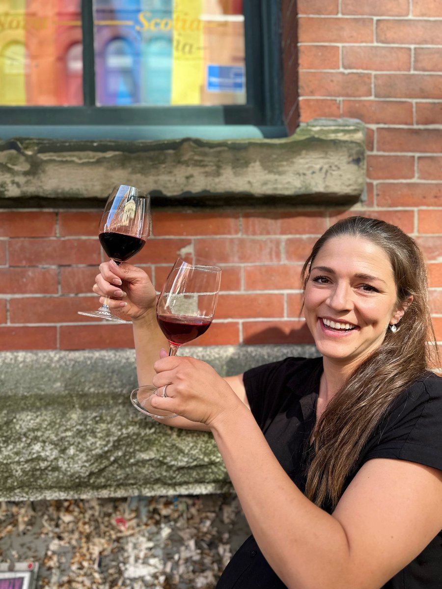 ObladeeWineBar's tweet photo. Still searching for that perfect Summer Red? ☀️ One that’s fresh enough for the beach 🏖️but big enough for a BBQ? 🔥Join us Thu, Aug 17, 5:30-6:30 for a fun, blind tasting of 4 delicious, Summery Red Wines w/ paired cheeses! 🧀 Tickets here 👉🏼 https://t.co/2ljcHd274i 🍷 https://t.co/xKE0Z4bWQv