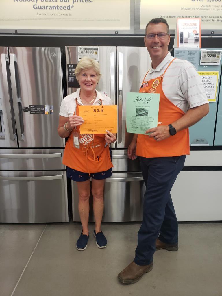 Laura Skinner tweet media