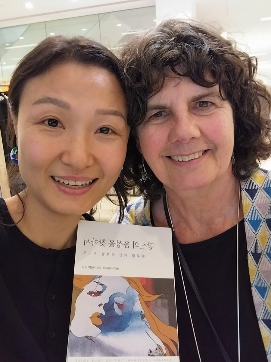 HousemanStudio's tweet photo. Beautiful sharing time with this wonderful woman Sun Mi Lee who has spent 5 years translating my book 'Finding Your Voice' with such care into Korean. here we are with the book. https://t.co/rQJSYhOfp8