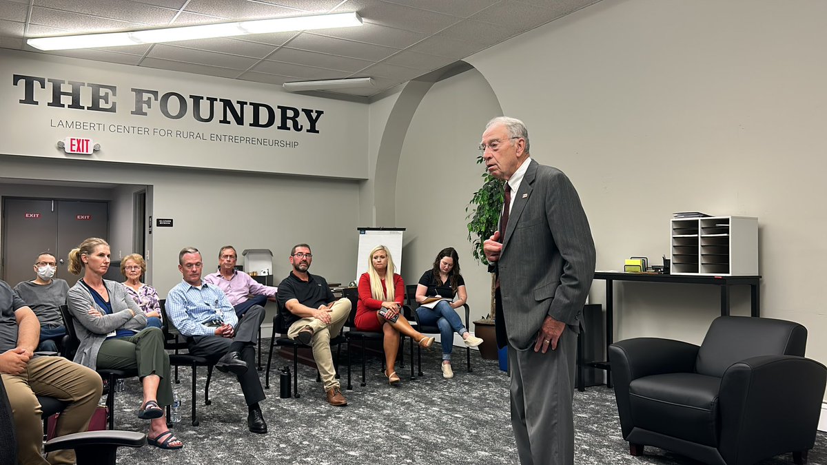 Kkealey17's tweet photo. Sen. Chuck Grassley is in Storm Lake talking with local business owners. He informed the crowd that the Farm Bill should get done by the end of the year.  
@SLTimes https://t.co/dXSodLH26S