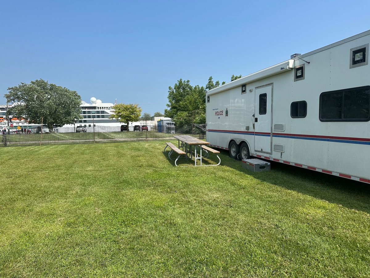Our <a href="/6Nrps/">6DistrictNRPS</a> <a href="/NiagRegPolice/">NRPS</a> are ready for Canal Days in <a href="/PortColborne/">City of Port Colborne</a>. Our Command Post is set up and we already has our first visitor.