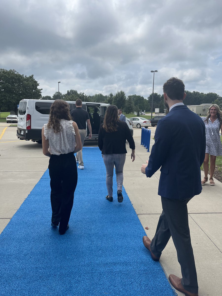 Leawood Middle tweet media