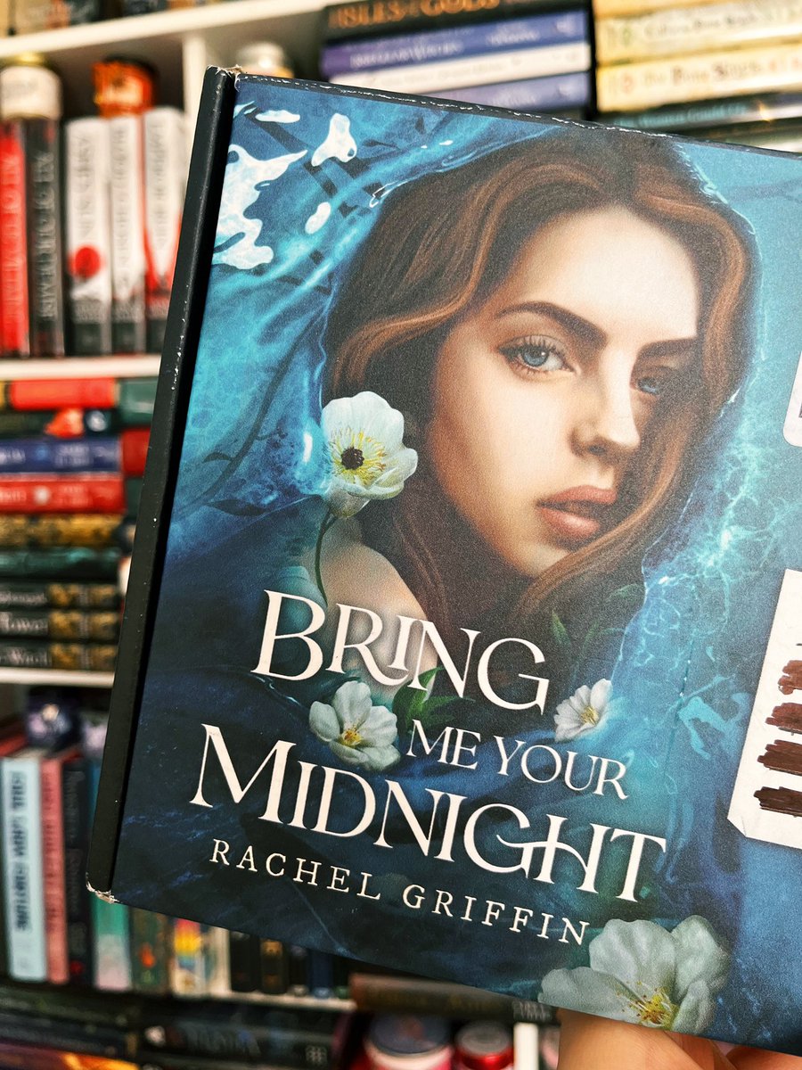 ScorpioBkDreams's tweet photo. {GIFTED} My third book for #ARCAugust is this beautiful proof copy of BRING ME YOUR MIDNIGHT by @TimesNewRachel! Thanks to @sourcebooksint / @matteabarnes for the gorgeous proof package. https://t.co/yBWMBi8pcu