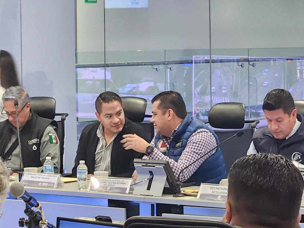 DanielSamanoJ's tweet photo. Segunda Sesión de la Mesa Interinstitucional de Prevención de Inundaciones 2023 en el #ValleDeToluca.

Mi reconocimiento a los alcaldes y dependencias del @Edomex por el trabajo coordinado para evitar posibles contingencias. Velando por la integridad de las y los #mexiquenses. https://t.co/MXnEewSQfe