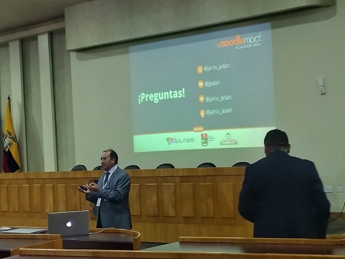 Universidad Indoamérica tweet media