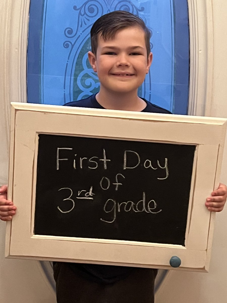 CoachJBernard's tweet photo. First day of school! https://t.co/hNbno4wlFC
