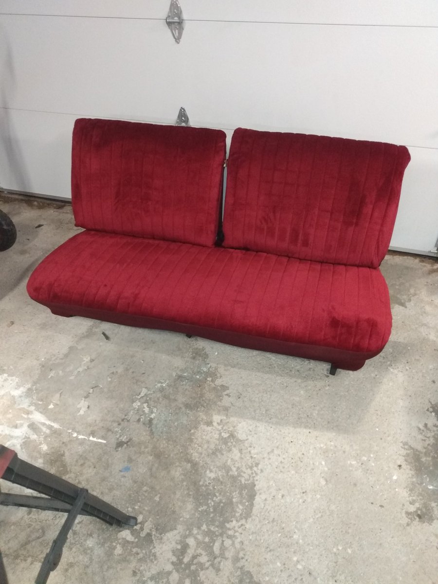 deathoffrog's tweet photo. Front seat redone https://t.co/TQ8k3HA3XA