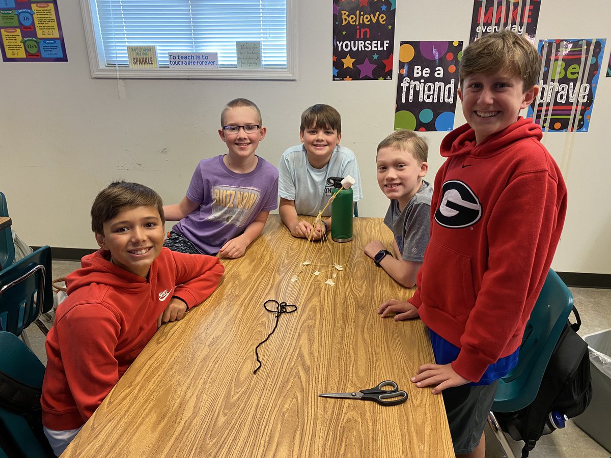 MrsJohnsonCMS's tweet photo. Marshmallow #STEM Challenge @CreeklandMS @CherokeeSchools https://t.co/u1xjGEGl6Q