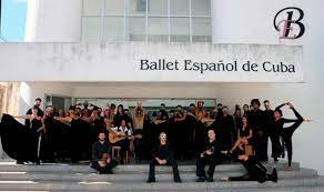 Este #domingo  #6deagosto el Ballet Español de Cuba propone doble función.
👉 A las ⏰ 10:30 a.m. se abrirán las puertas de la #salaAvellaneda para presentar la Clausura del Curso de Verano y el Fin de Curso Docente de esta compañía. 👌 #YSiTePropongo #MejorArteParaTodos