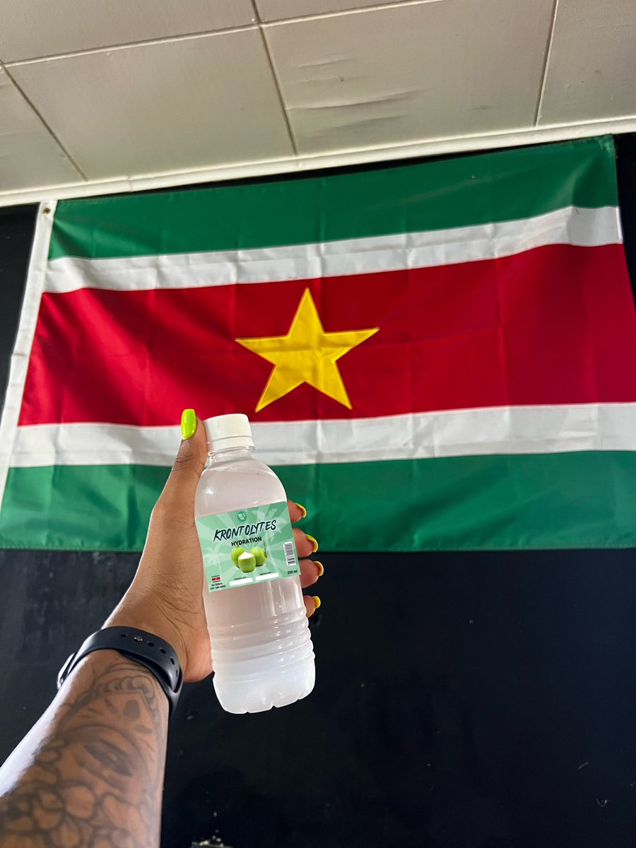 CaribbeanHoneyy's tweet photo. KRONTOLYTES Hydration🥥🌴

100% coconut water
🚫No added sugars 
🚫No artificial sweeteners 

Dm for orders🇸🇷! https://t.co/tuJpl8rQhE