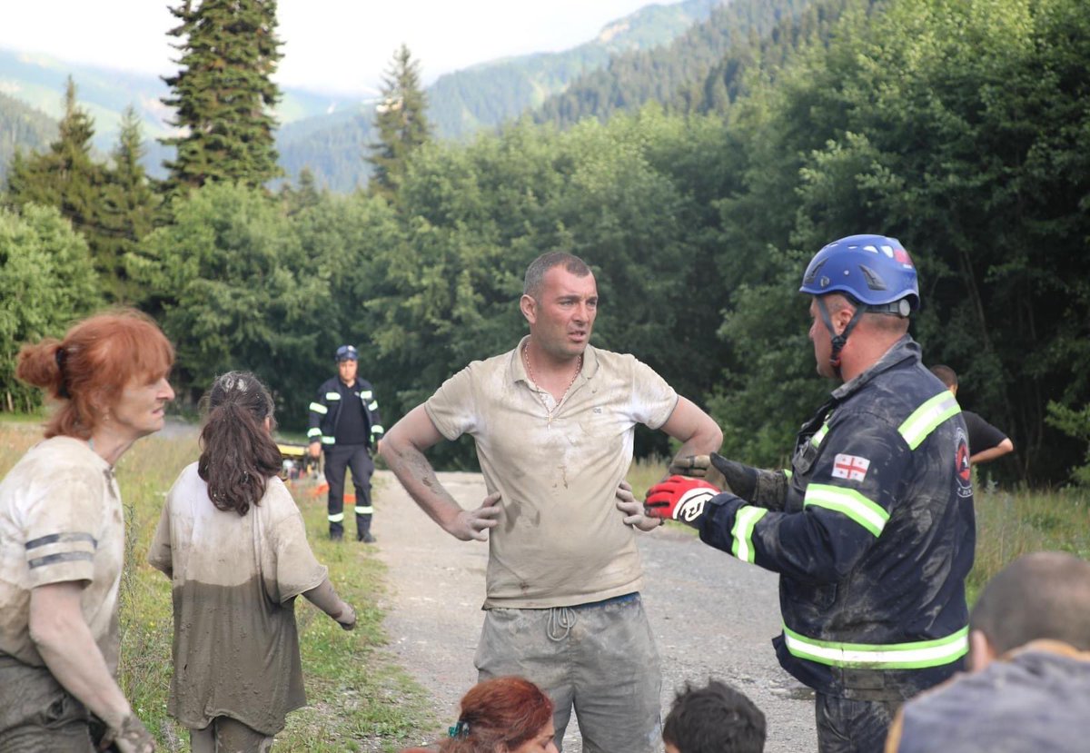 raulkiria1's tweet photo. Currently there are about 50 people in the disaster zone with whom relatives cannot contact, in the Georgian highland region of Racha.
#Georgia #Racha #Shovi #disasterzone https://t.co/4165I6YlRZ