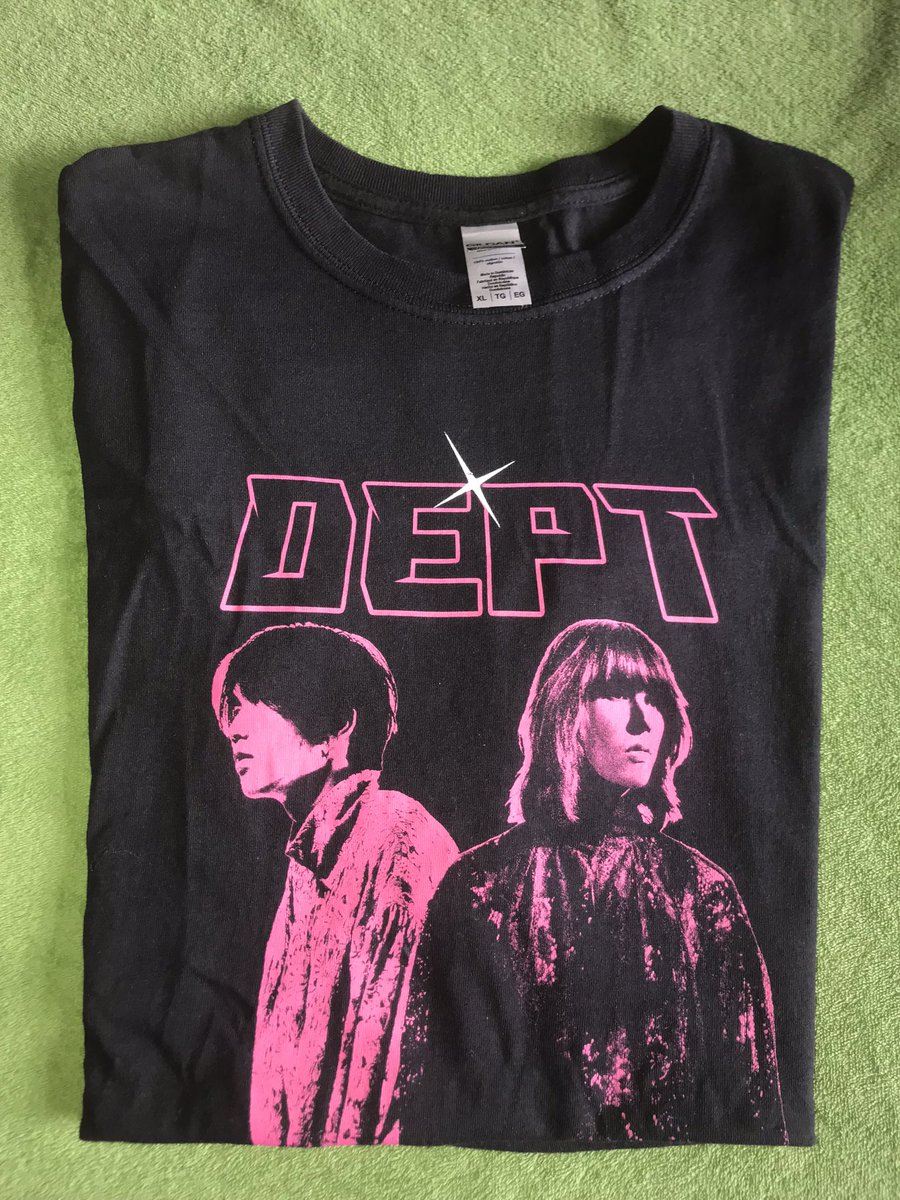 bookka5545's tweet photo. ☀️ ส่งต่อเสื้อวง DEPT 
📦 size XL 
💵 790 บาท ส่งฟรีEMS
📌สภาพใหม่มากทักดูสภาพเสื้อก่อนได้เลยนะคะ 
#cattshirt #ส่งต่อเสื้อdept #เสื้อdept #ตลาดนัดdapt #เสื้อวงไทย #เสื้อผ้ามือสอง https://t.co/ZFqK1Js7R8