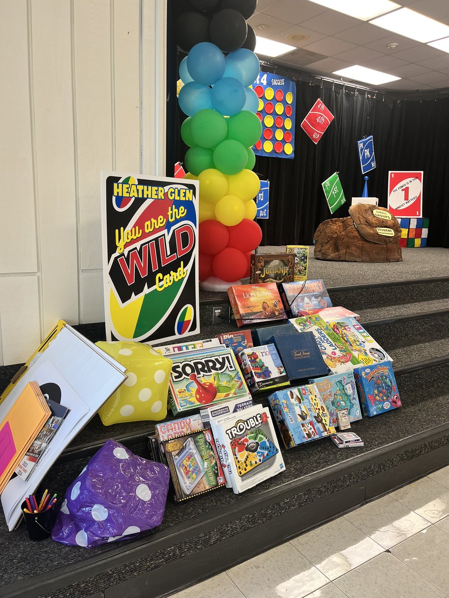 What fills my cup? Helping &amp; supporting others! I got to help @HGES_Roadrunner with their porch party tonight. It was great seeing everyone! <a href="/Misswilson980/">@misswilson980</a> <a href="/delcinw/">Delcin Wells</a> <a href="/gisdnews/">Garland ISD</a>