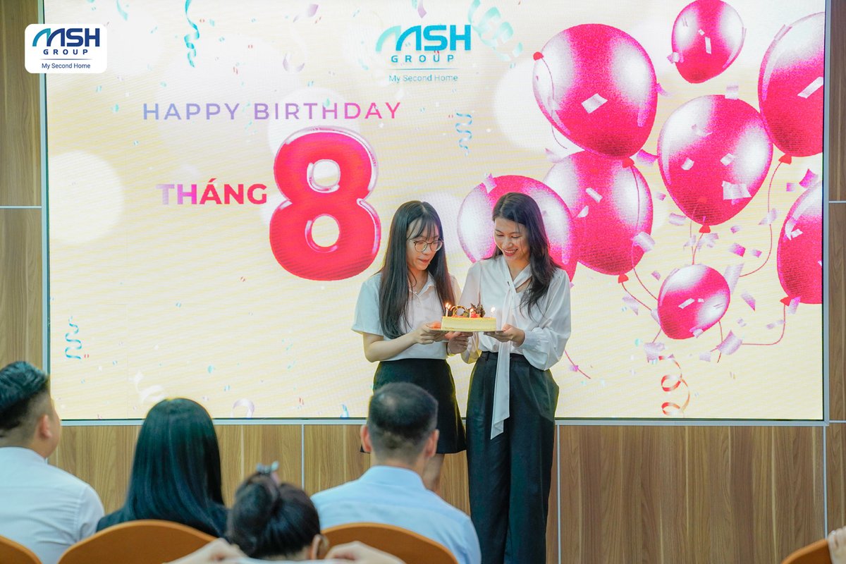 MSH_Group's tweet photo. NHIỆT HUYẾT CỦA NGƯỜI MSH MÃI KEO, MÃI ĐỈNHHH 📷📷📷
📷 Hai đêm diễn vừa qua của BlackPink tại Mỹ Đình cũng không nóng bằng lửa nhiệt huyết của những chiến binh MSH trong sự kiện Kick-off đầu tuần. https://t.co/AUdZvpIC4v