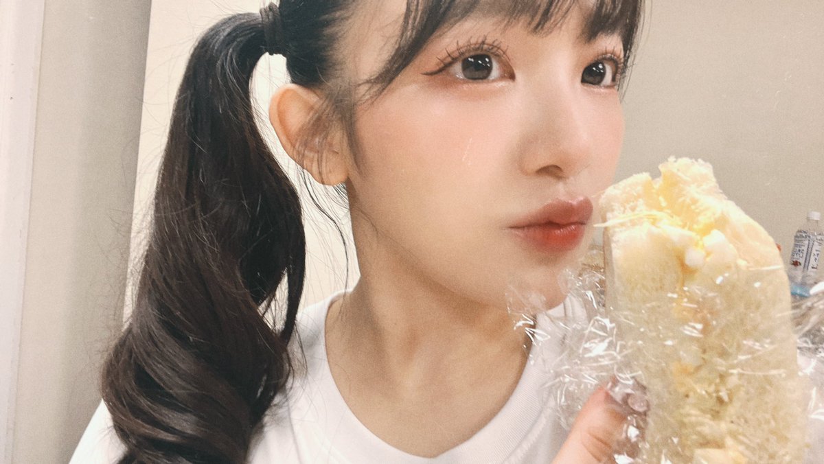 ママが作ってくれたサンドイッチ🥪と
パパのTシャツとジャージで頑張れる
おいしいいい 今日は場当たりだよ。
#ドラゴンカンパニー3 https://t.co/UTgwho7sTc
