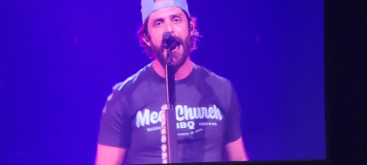 JustinWright212's tweet photo. Thomas Rhett supporting the church tonight in Dallas. @MeatChurch https://t.co/TyMu026lSp