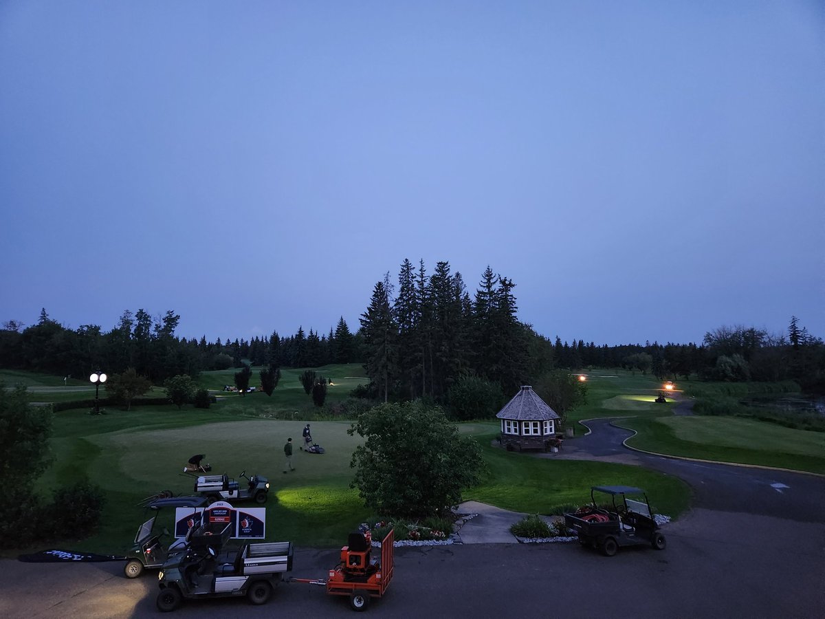 CProdahl's tweet photo. The past 3 days @TheglendaleYeg hosted @Alberta_Golf Senior Mens Championship. Although our Turf Care Team didn't do much more above our normal every day practices, the golf course peaked at the right time for the final day. Proud of our team, our club, and the volunteers. 💪⛳️ https://t.co/pje2w5QIJ3