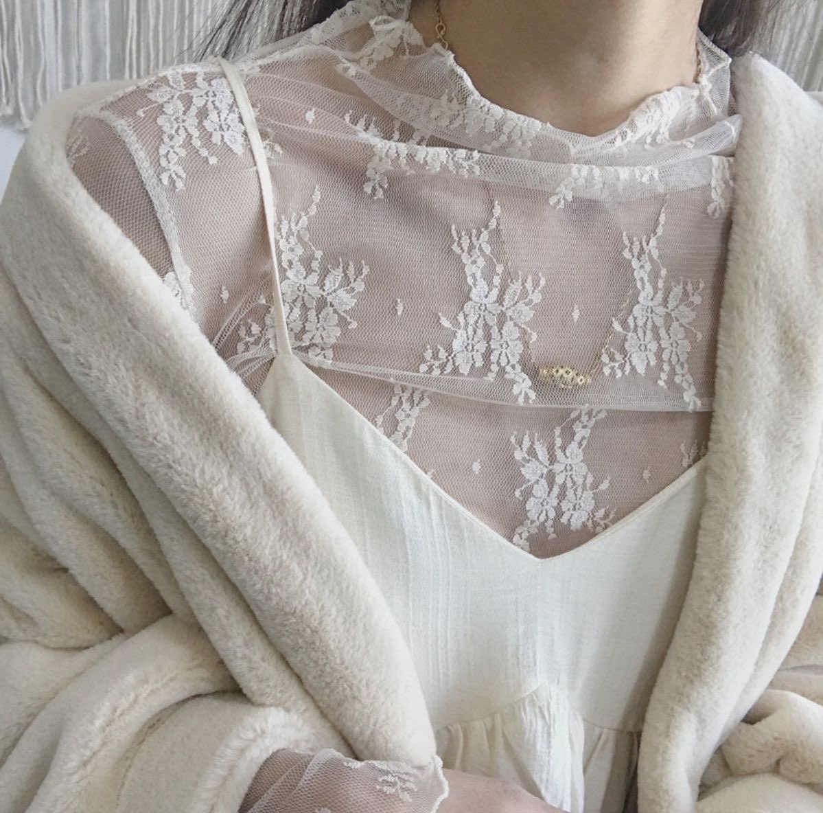 fckmnet's tweet photo. @jungwonmeows maybe a lace long sleeve shirt like this(?) https://t.co/iUlFGga2Bl