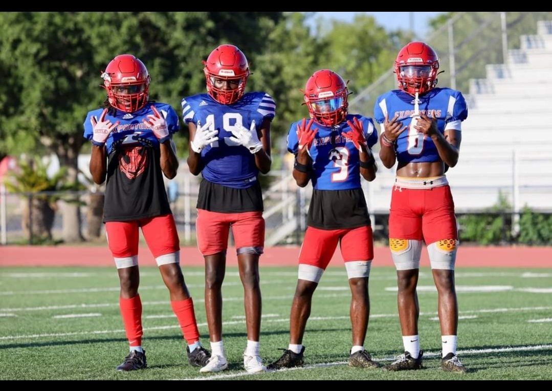 mbeezy9900's tweet photo. DB's ready for that action!!! Anchor Down ⚓️
@_BPORTFootball https://t.co/vkTMf4tfhs
