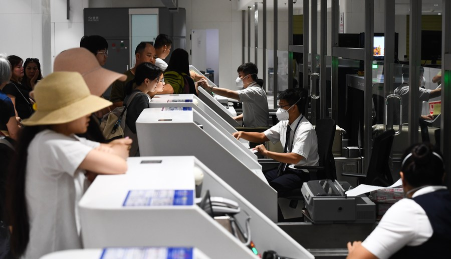 China_says's tweet photo. China's service trade value grew 8.5% YoY to 3.14T yuan (about $439.19B) in H1, according to the data released by the Ministry of Commerce on Thursday. #ChinaInsider https://t.co/zDKq7gzmjy
