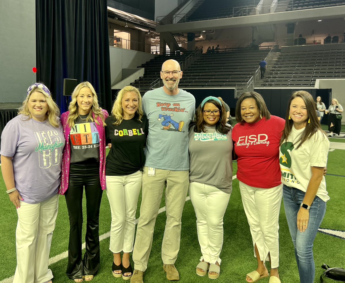 WhitneySBriggs's tweet photo. @friscoisd Convocation Day is my FAVORITE! Thanks to @Coach_Laitinen’s sprint and a “small-ish,” tumble from @deshima_smith, our @Robertson_Elem family was able to secure our “spot” on the floor! 🤣🤣🤣- #frontleft #justkeeprunning Must be elementary 🤣🤣🤣 https://t.co/5cBjTOQtHa