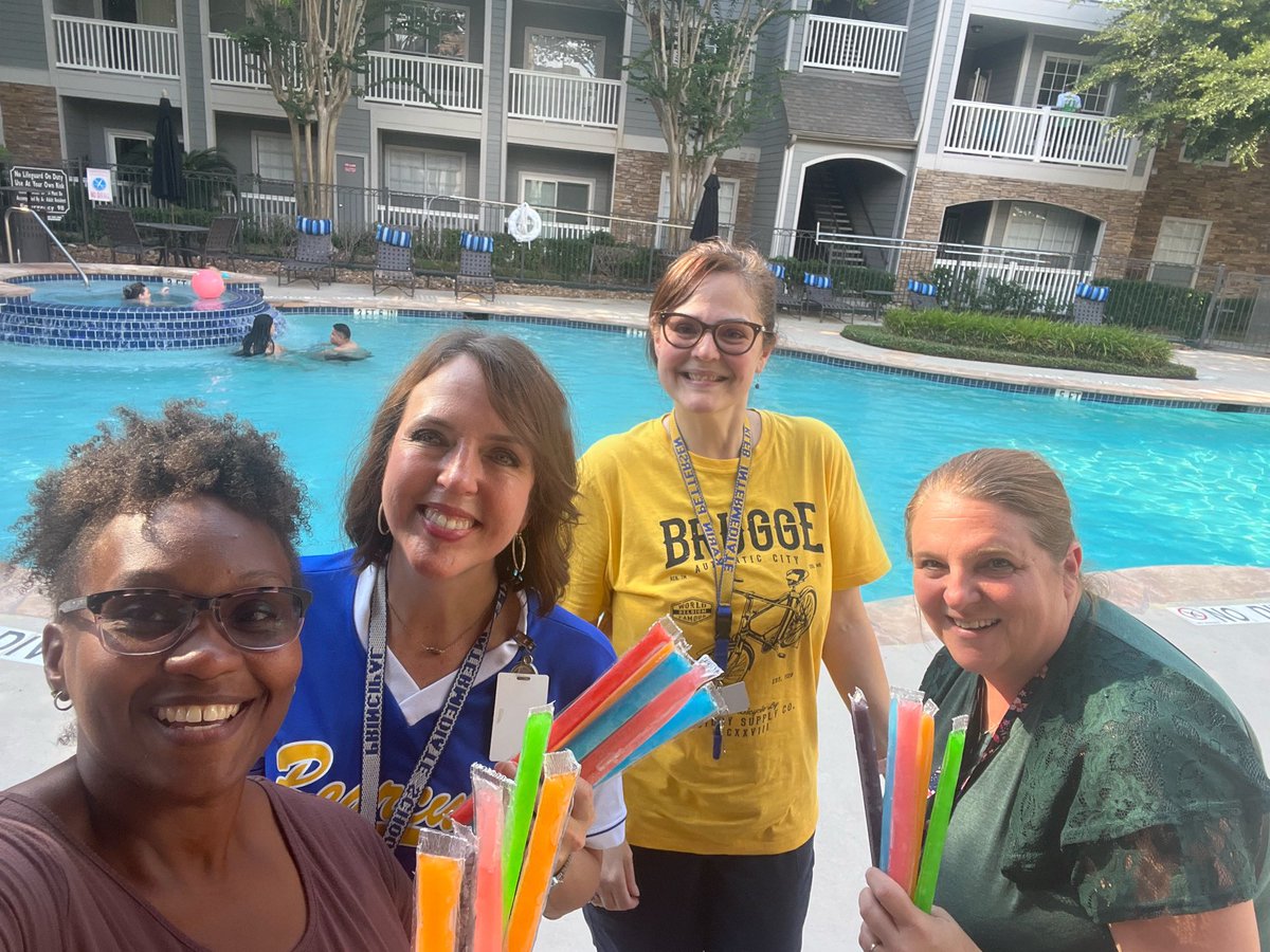 We 💙 our ⁦<a href="/KlebKISD/">Kleb Intermediate</a>⁩ students and ⁦<a href="/KleinISD/">Klein ISD</a>⁩ community! #S.H.I.N.E. #popciclecooldown #EXCELLENCEINALLFORALLBYALL