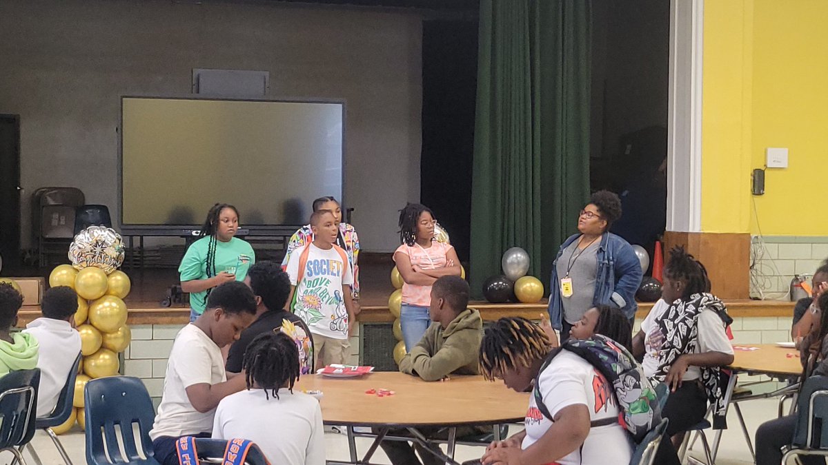 pcpssciencelady's tweet photo. Blandford 6th Grade Academy's Bridging Up to Success truly lived up to its name! The theme was Sowing a Seed. The students learned about food deserts and how to combat them in our community! https://t.co/x2NaJ8Gxwc