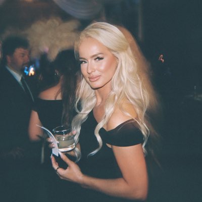 frizzyfreckle's tweet photo. #NewProfilePic https://t.co/e1UsuJgHeA