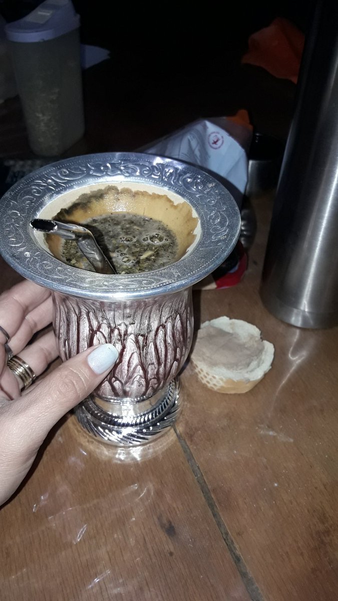 Buenas y santas! Donde andan?👀 Mateando ando..que topetitud 😎🤣🤣 #FelizJueves