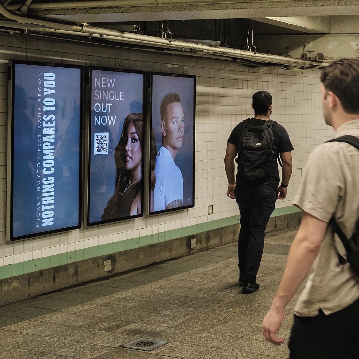 @mickeyguyton’s new single “Nothing Compares To You” is out now, so of course we had to spread the word throughout NYC! 
.
.
.
.
.
 #ooh #outofhome #albumcoverart #marketingstrategy #ooh #billboardcompany #digitalbillboard #billboardad #advisibility