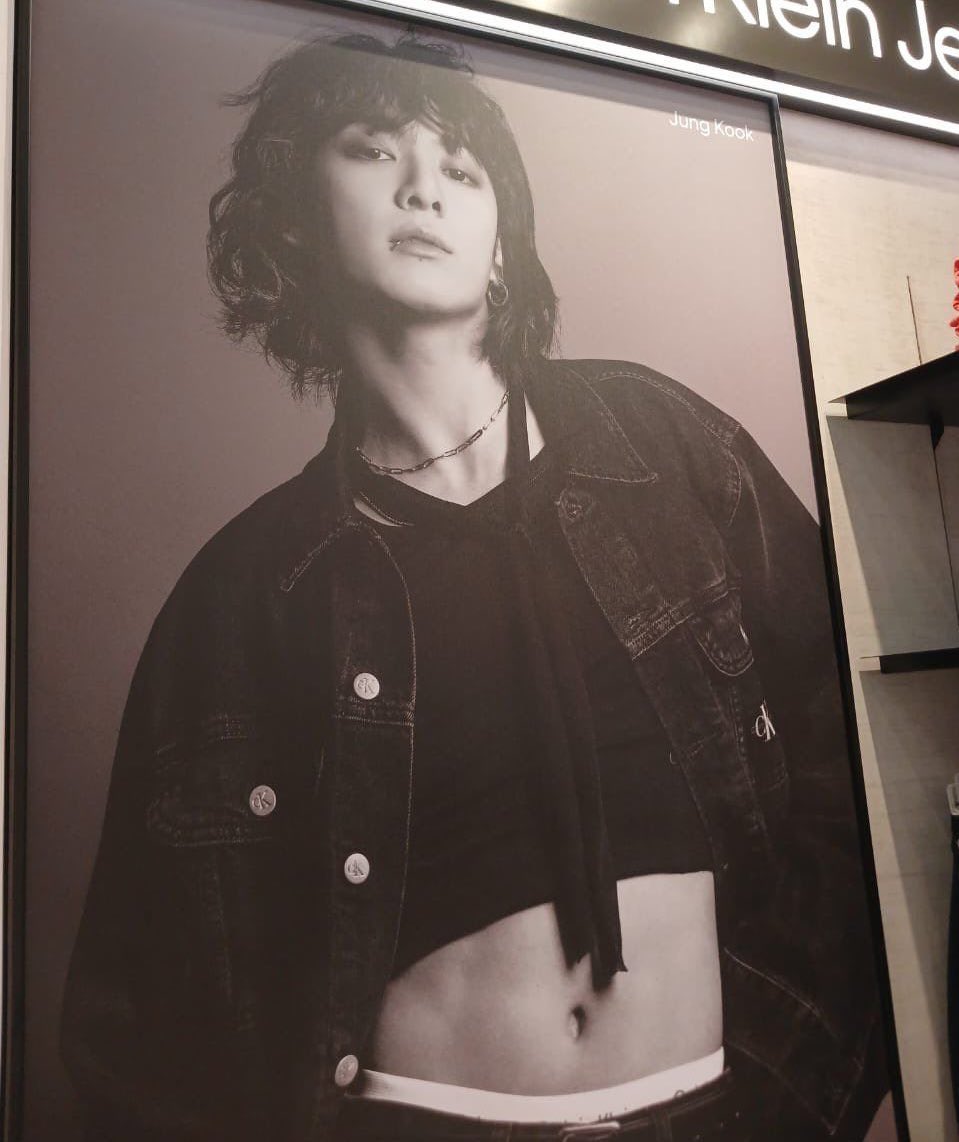 a single tear just rolled down my cheek like jungkook??? oh my god????