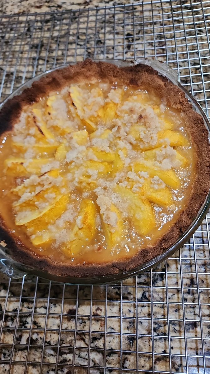 I got the edges too dark, but it looks good otherwise. Couldn't find my tart pan. 

#HappyIndictmentDay peach tart