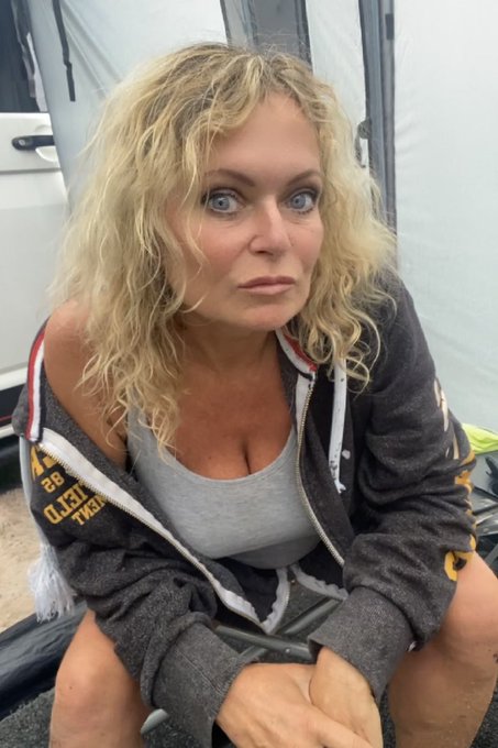 I&rsquo;ve done it! Trying vanlife! Shock to self!!! Love it #vanlife xxx https://t.co/yN237WUm5a<a href="/tag/vanlife"class="tags"><span>#vanlife</span></a>