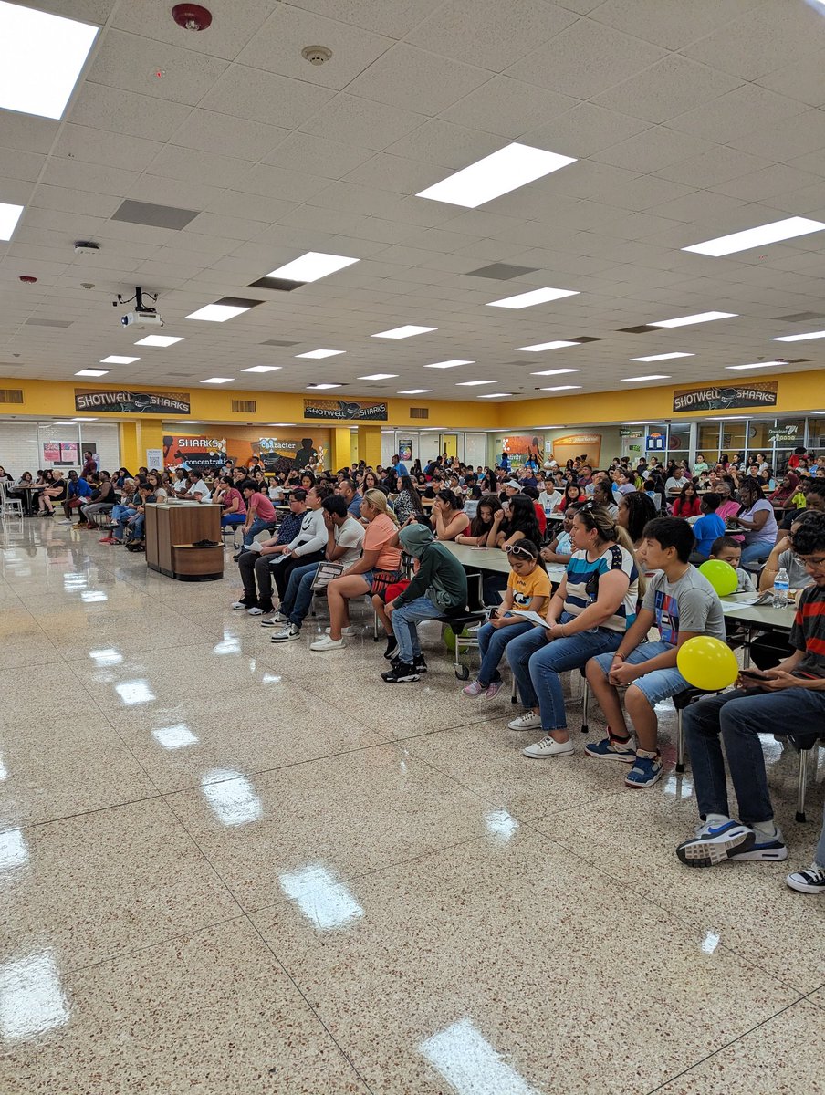 ShotwellMS_AISD's tweet image. It's a full house at The 'Well for Fall Orientation #OneVisionOneVoice @DeniseWin17 @PDMoody1 @MrJNickerson