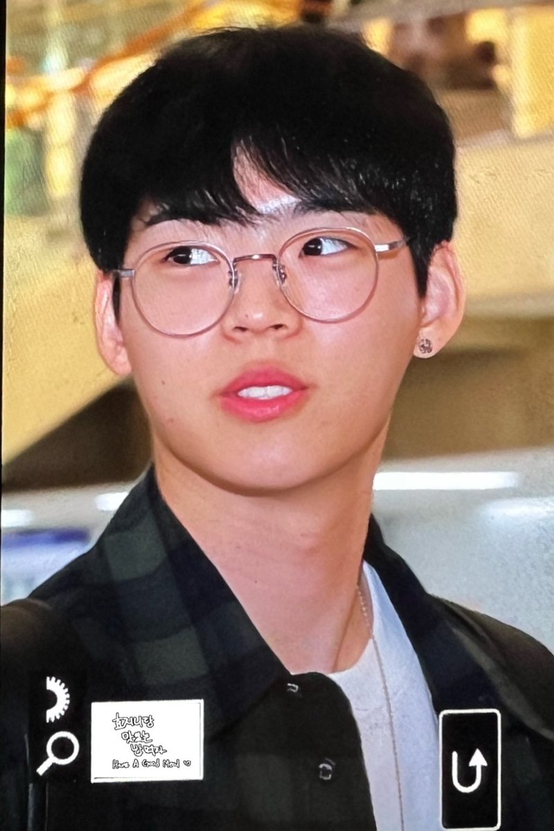 230804

아프지마로라ㅜㅜ

#온앤오프 #ONOFF #ONF #김효진 #효진