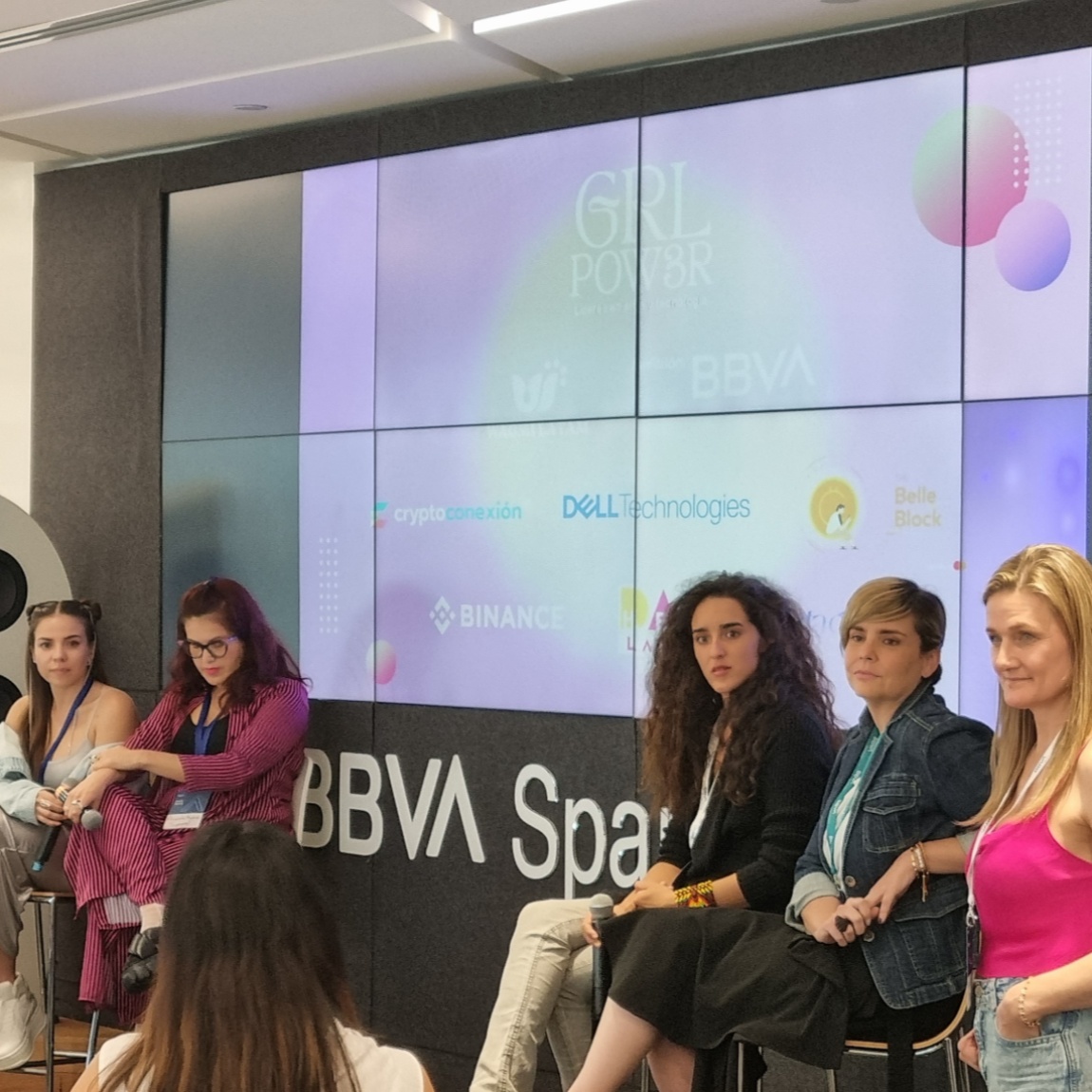 loxical's tweet photo. #ComunidadTech #GRLPOW3R   @guilleblancarte , @Superama , @Anananfts ,  Step Ferrera llegarán a la Luna con su expo de NFT, compartimos conversación y muchas anécdotas con Nancy Salazar, @cryptoconexion , @binance , @HerDAOLatam. https://t.co/heParbwCbq