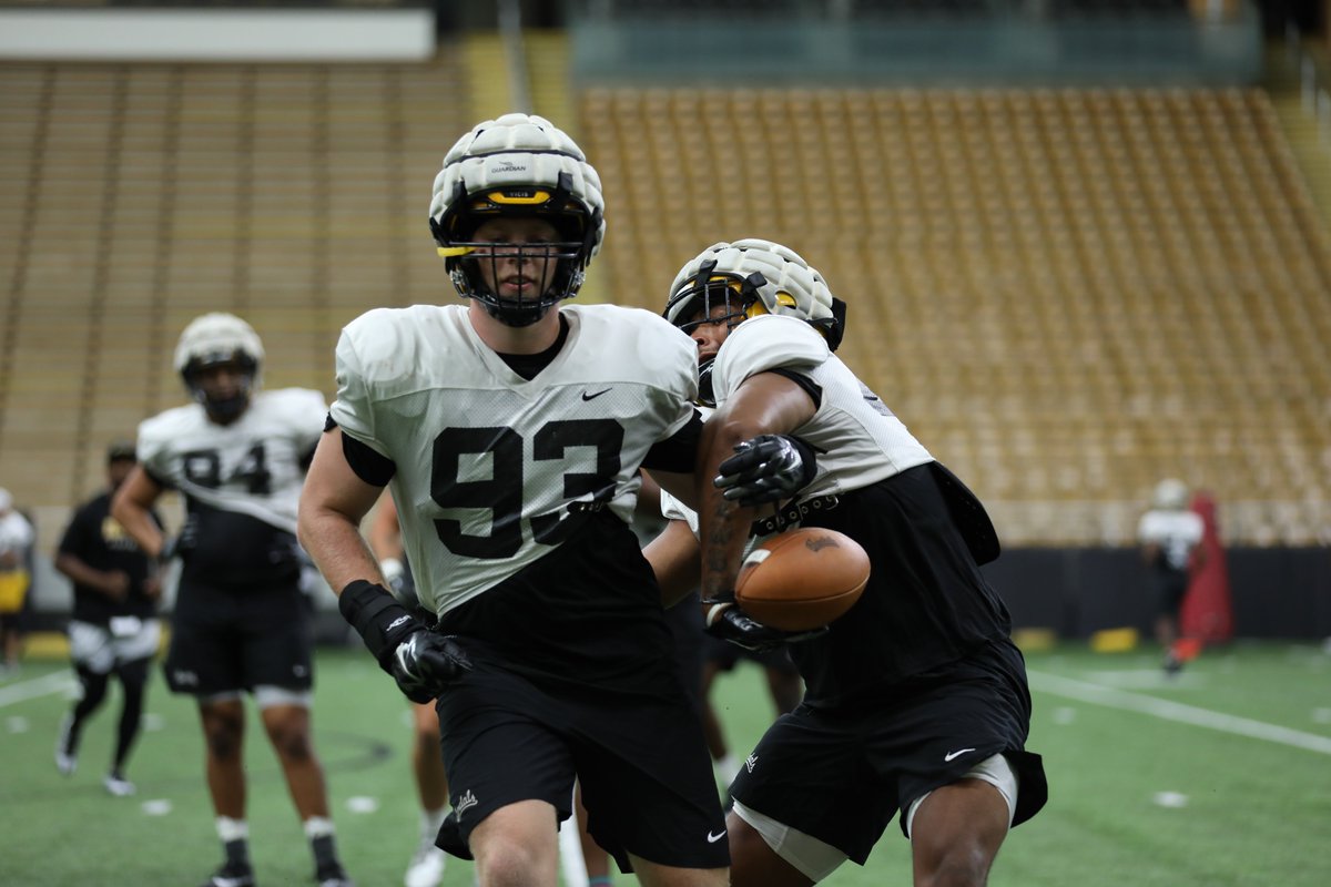 Doing what it takes to be better every day! Practice four📷!

#GoVandals
