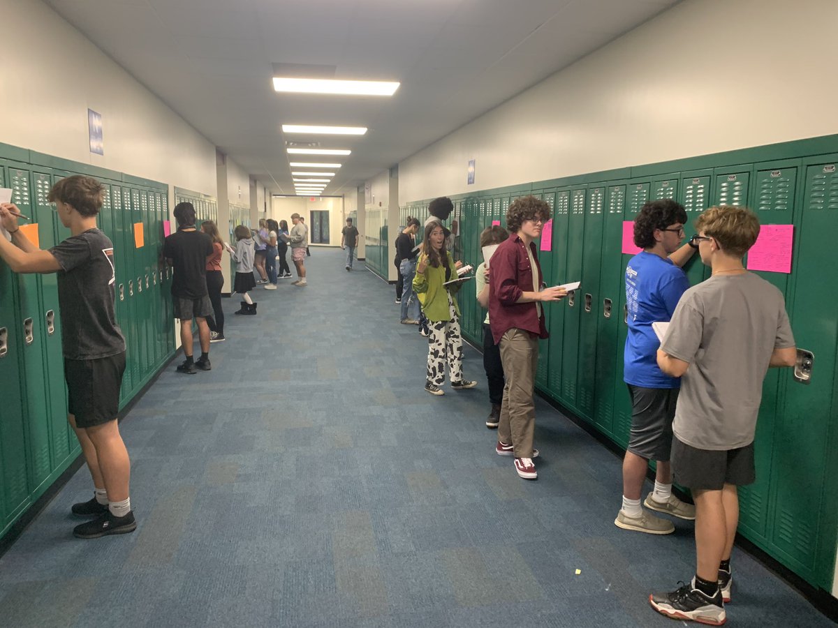 TeachWithHodge's tweet image. My 7th period Linguistics class learning about language! The main debate... can our pets really understand us? #flashes