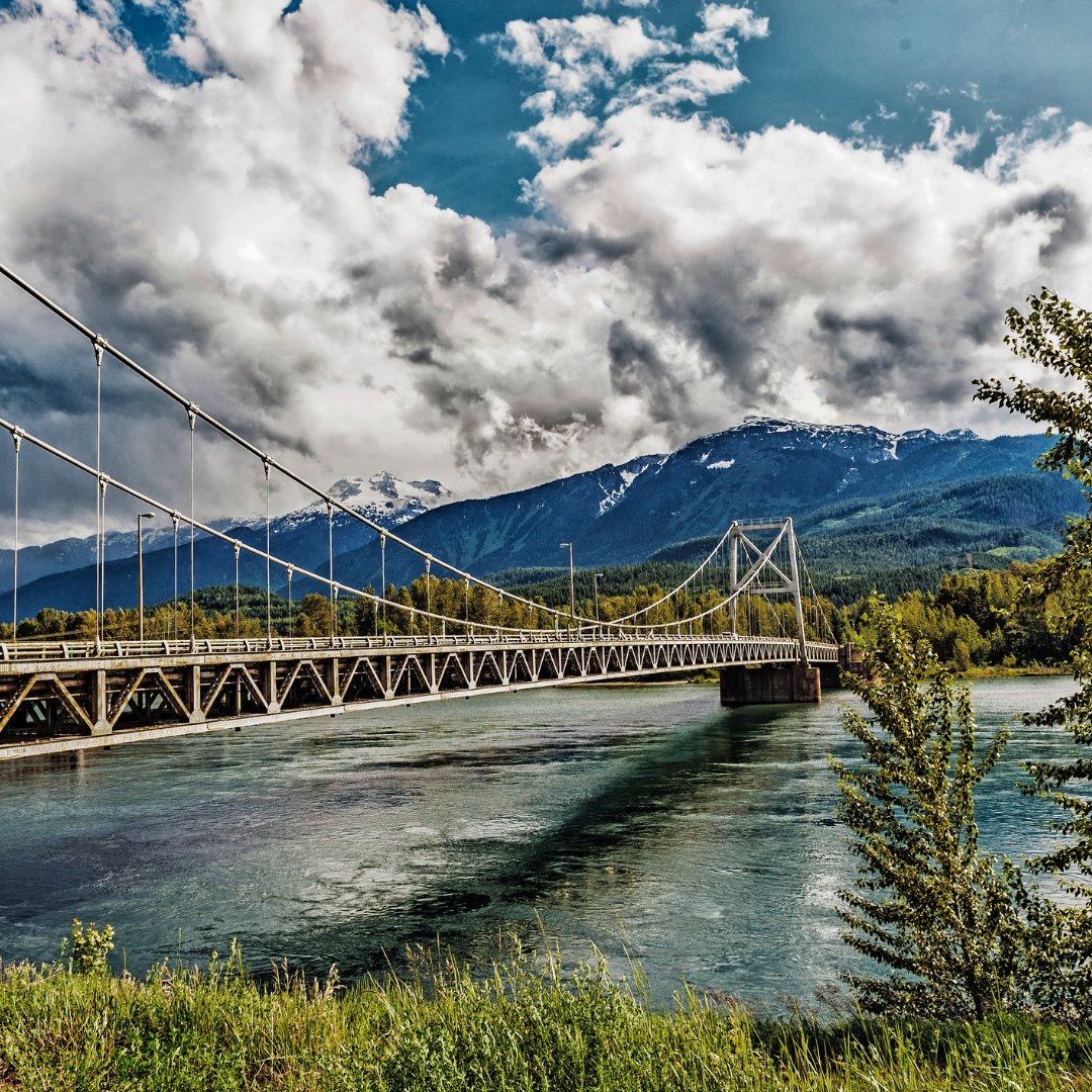 coasthotels's tweet photo. Coast Hillcrest Hotel in Revelstoke offers stunning views of the Selkirk & Monashee Mountains. Embrace adventure or relaxation with local activities, indoor/outdoor hot tubs, & Serenity Spa. The Begbie Room serves exceptional local cuisine with glacier views.
#RefreshinglyLocal https://t.co/iQGVxp8ynr
