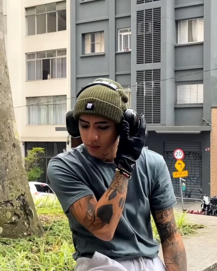 dprianlovebot's tweet photo. I feel really excited and proud because of ians new song (even if we haven't heard it yet). All his songs are true works of art AND can't wait for more stuff from him 🥹🥹

alsoooo i'm back from my little hiatus and i'll try to post here more often https://t.co/aSTFQrKRhW