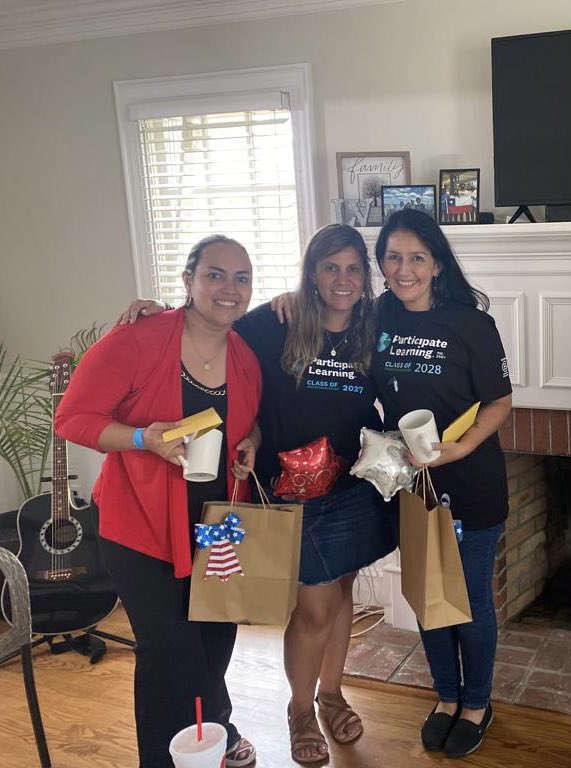 Today we welcomed four ambassadors teachers from Jamaica 🇯🇲, Colombia🇨🇴, and Mexico 🇲🇽! We are so excited to have them join our staff! <a href="/ParticipateLrng/">Participate Learning</a> <a href="/PCS_NC/">Pitt County Schools</a> #UnitingOurWorld #theworldsgreatest