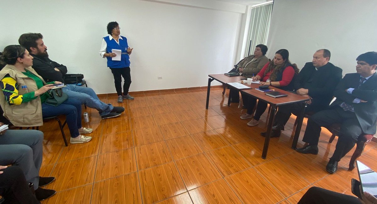 EducacionZ1Ec's tweet photo. [TULCÁN] Equipo de @EducacionZ1Ec y Distritales de Carchi, se reúnen con representantes de @UNESCOQuito, @ACNUREcuador, @HIAS_ECUADOR, @ConsejoNoruego, entre otros; con el obetivo de garantizar educación de niñ@s y adolescentes en el contexto de migración. #ResultadosEnEducación https://t.co/DKfI9iqBo1