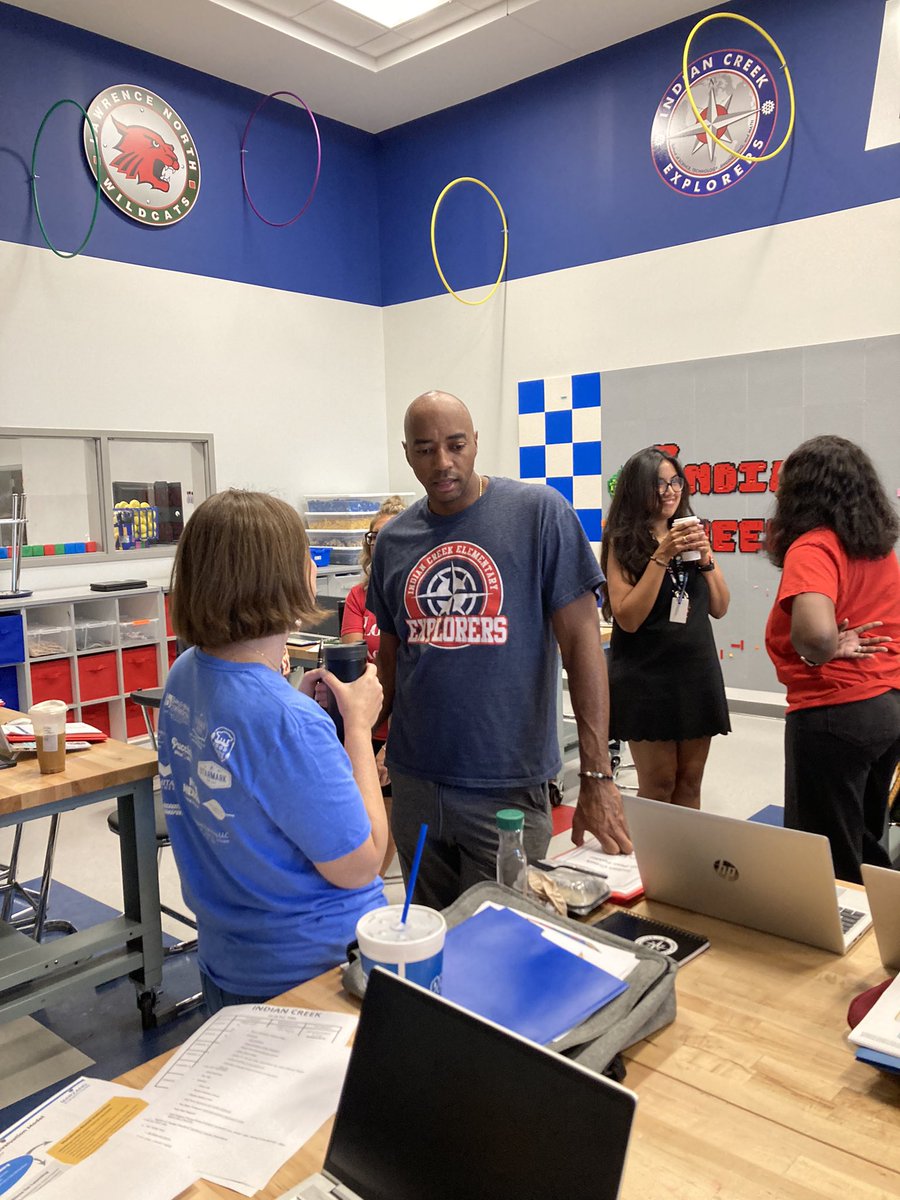 IC_MrsGriffith's tweet photo. Our IC family- Building relationships. The most important work we can do… with our students AND staff.  #ic2324 @KemperMr https://t.co/wuG4521MrH