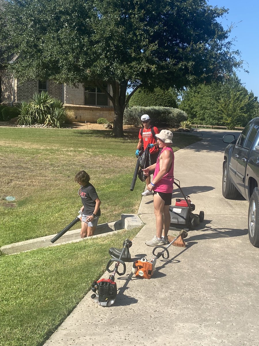 <a href="/MarcusFootball/">Marcus Football</a> Wide Receivers beat the heat to help out in the community today. <a href="/TateBaker21/">Tate Baker</a> <a href="/Coach_A_MHS/">Mike Alexander</a> <a href="/Marcus_HS/">Marcus High School</a> <a href="/LISDsports/">Lewisville ISD Athletics</a> #MaraudersServingOthers #MSO